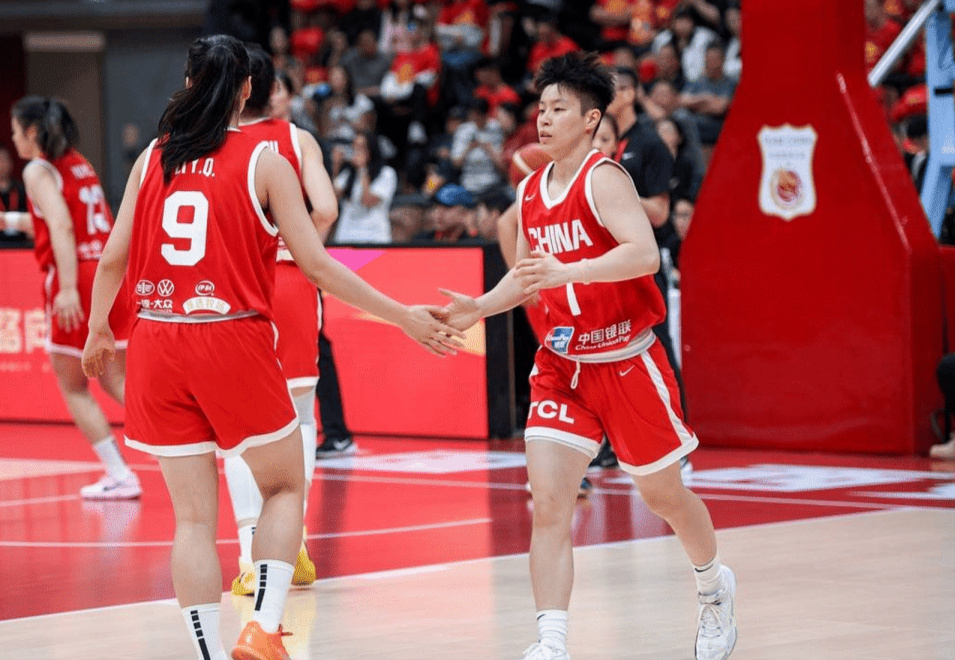 中国女篮此, 张子宇为主 中国女篮此, 张子宇为主